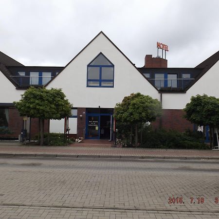 Hotel Schweriner Tor Pampow Exterior foto