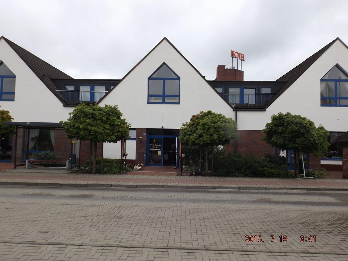 Hotel Schweriner Tor Pampow Exterior foto